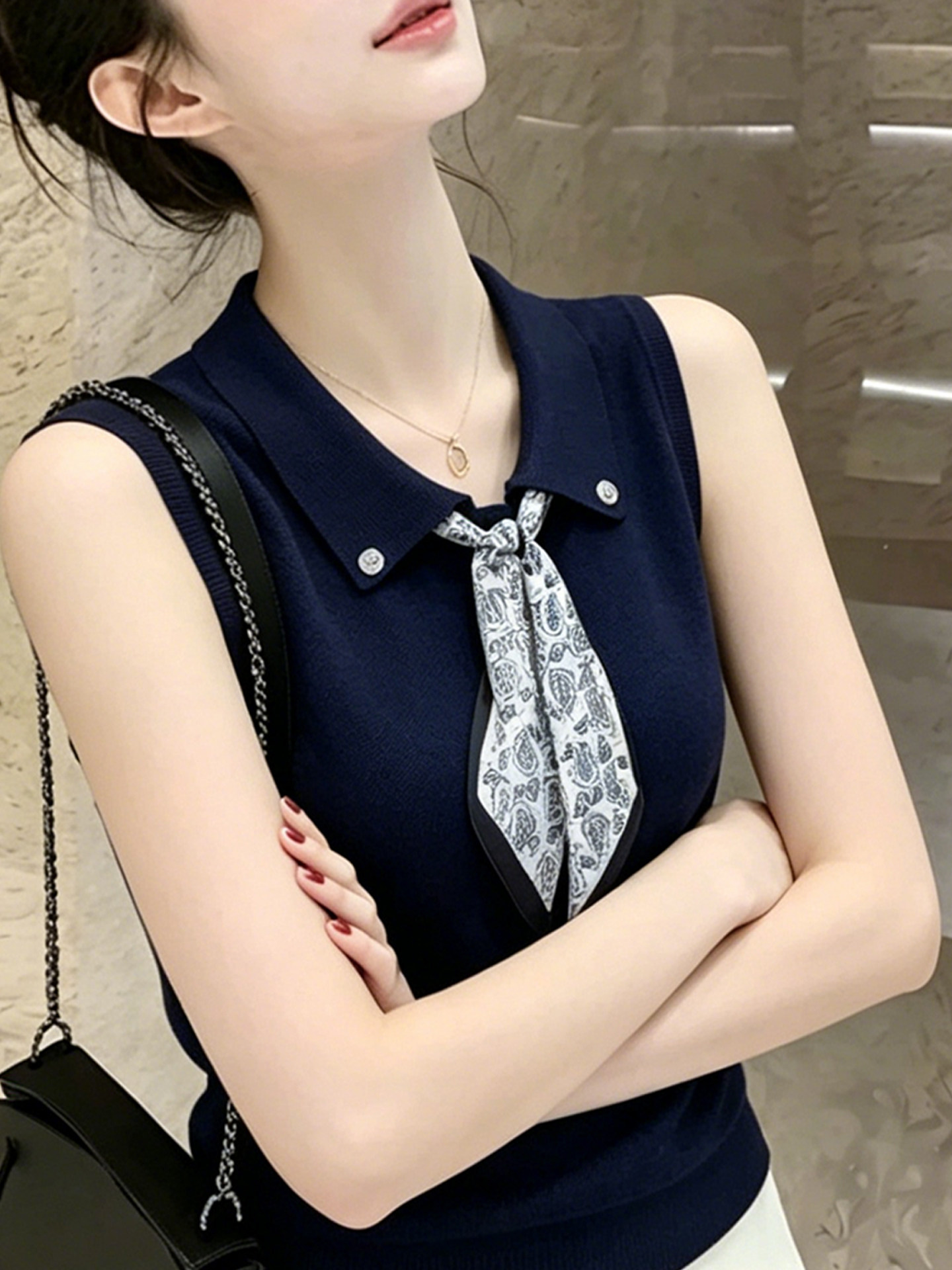 Летний вязаный жилет-безрукавк – обзор и цена Silk Neck Scarf